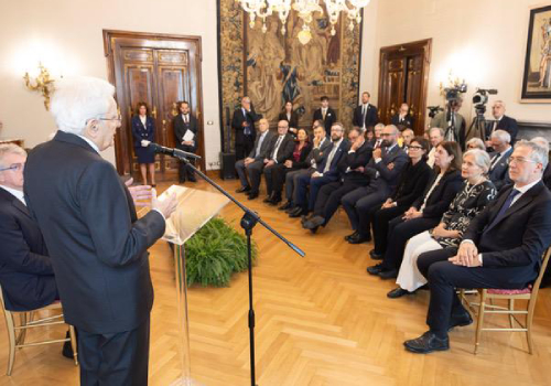 Copertina coper Mattarella